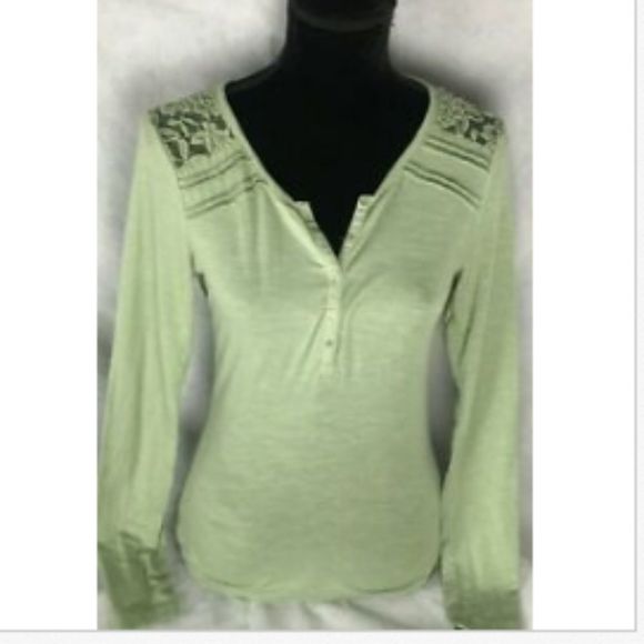 Poof Women's Top khaki Green Lace Layered Size Med - Picture 1 of 3